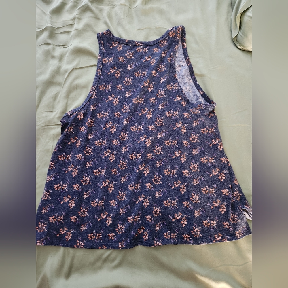 Tank top - Picture 2 of 2